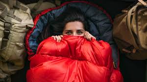 camping-sleeping-bag-face-outside-tip